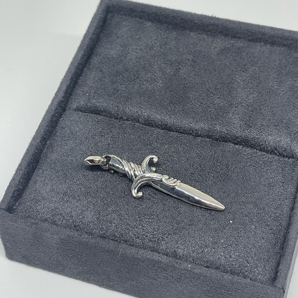David Yurman Men's Waves Dagger Amulet - Picture 4 of 7
